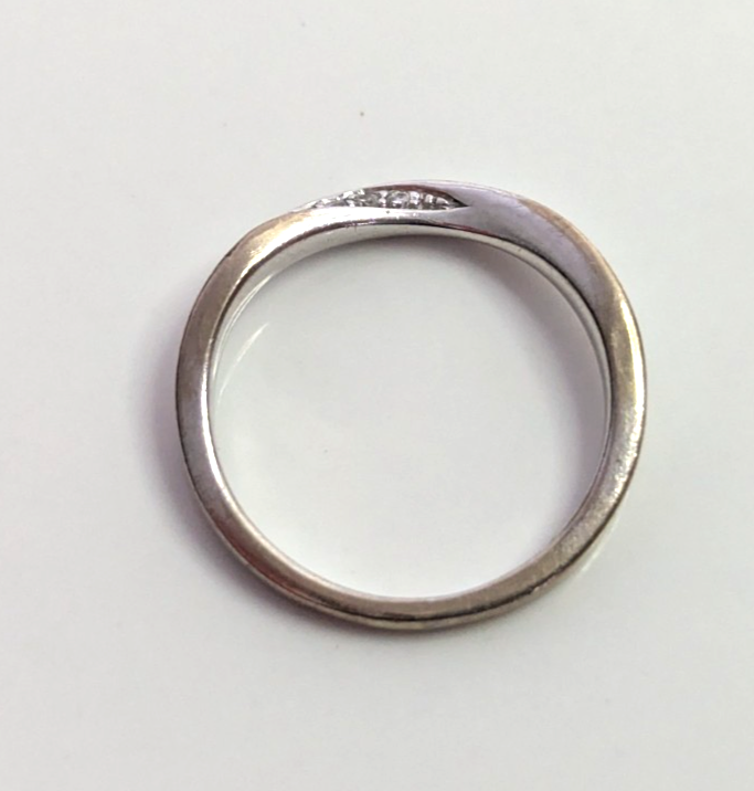 18ct White Gold Ring 10 Diamond Solid Band Hallmark Size J 1/2