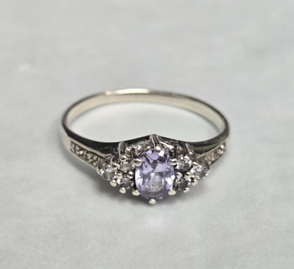 9ct Yellow Gold Ring Cubic Zirconia Stones Authentic Hallmark Ring Size M