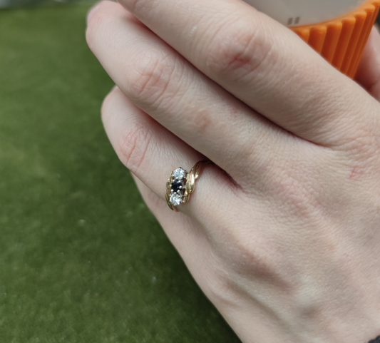 9ct Gold Ring Sapphire Twist Hallmark Size J 1/2 1.4g