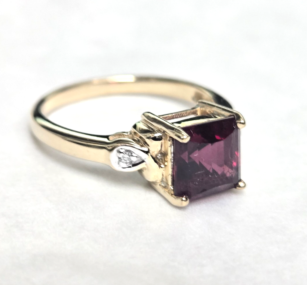 9ct Gold Garnet Diamond Ring Size N 1/2 Square Solitaire Hallmark 375 3g