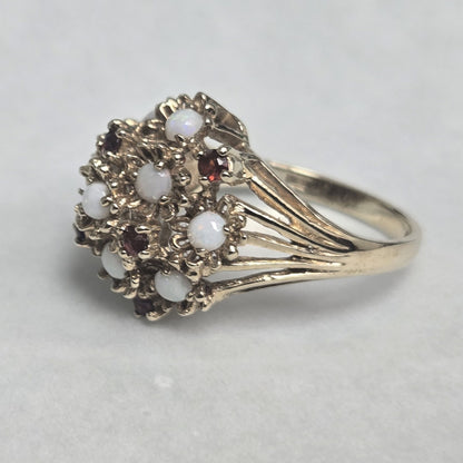 9ct Gold Ring Opal and Garnet 16x Hallmarked Size O 1/2