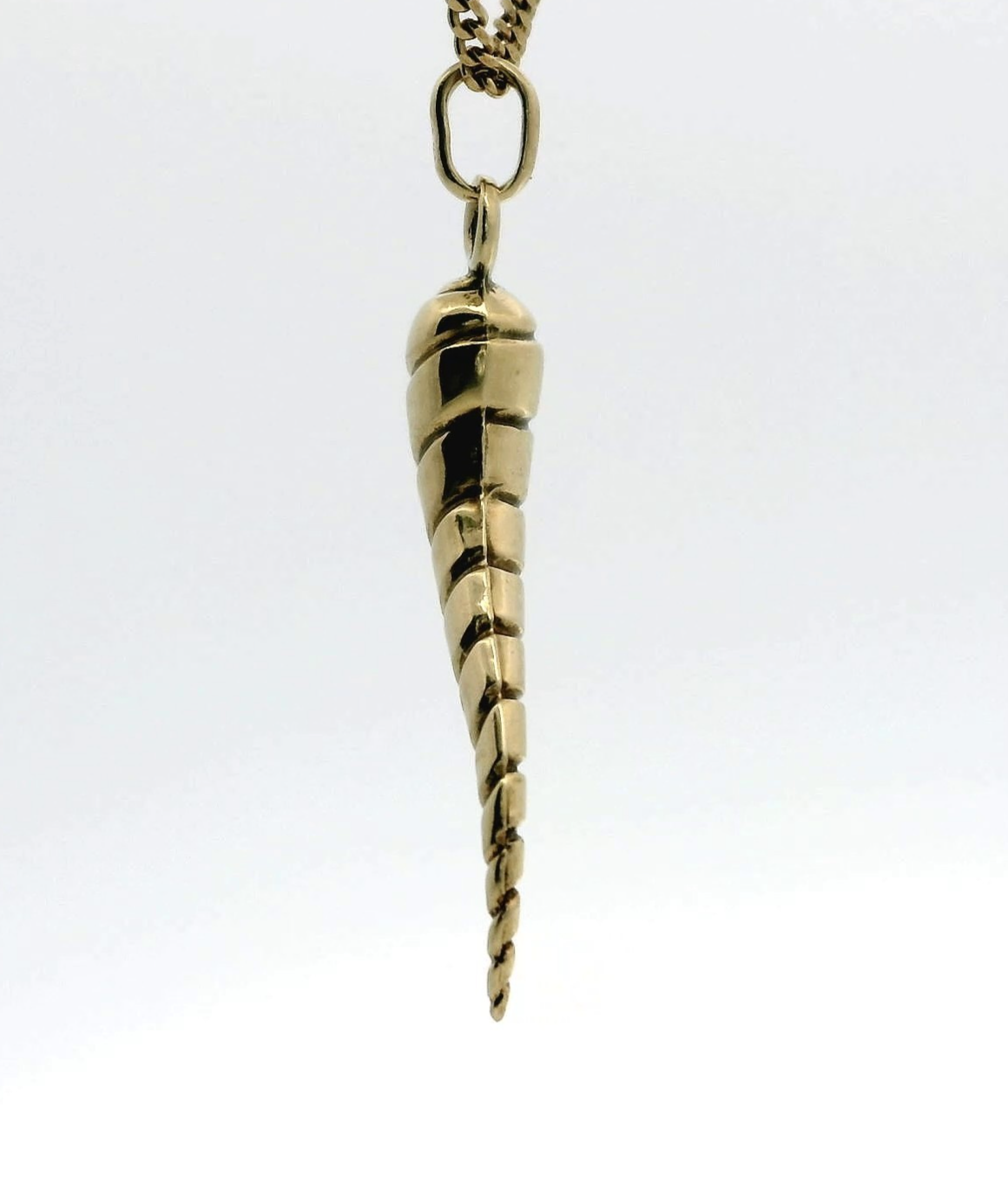 9ct Yellow Gold Horn Pendant Charm 375 Stamped Size 28mm x 7mm 0.5g