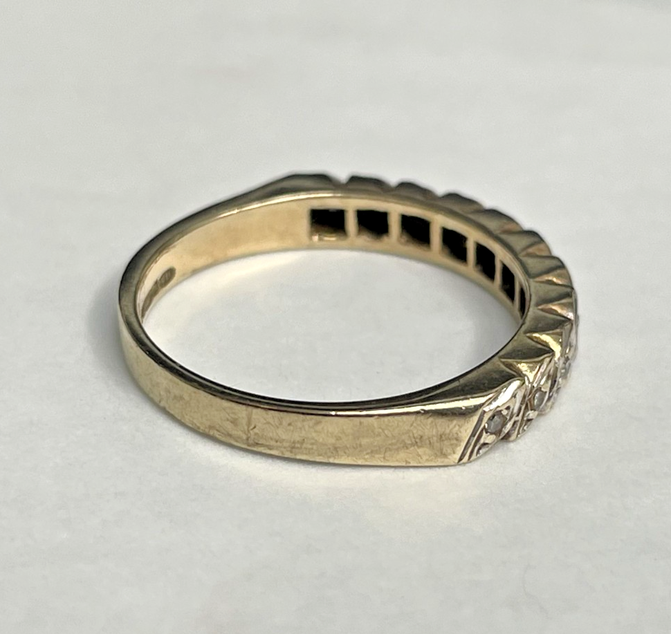 9ct Gold Ring Diamond Half Eternity 375 Hallmarked Size O 2.7g