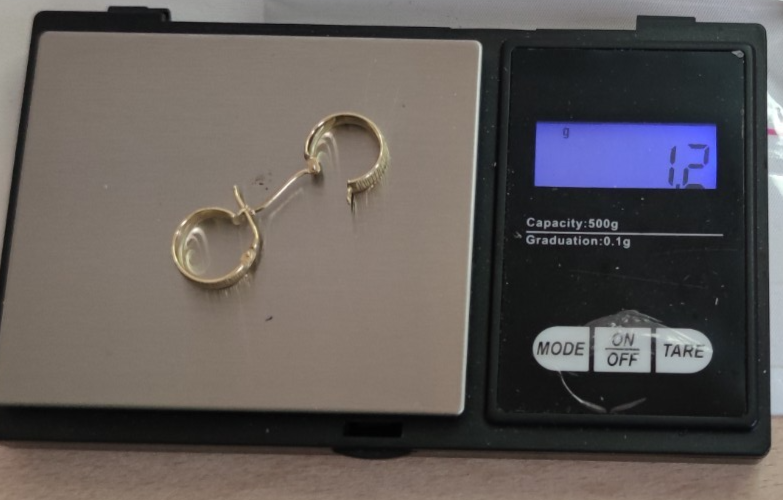 9ct Yellow Gold Small Cuff Earrings 375 Gold Stamped Size 13mm x 13mm