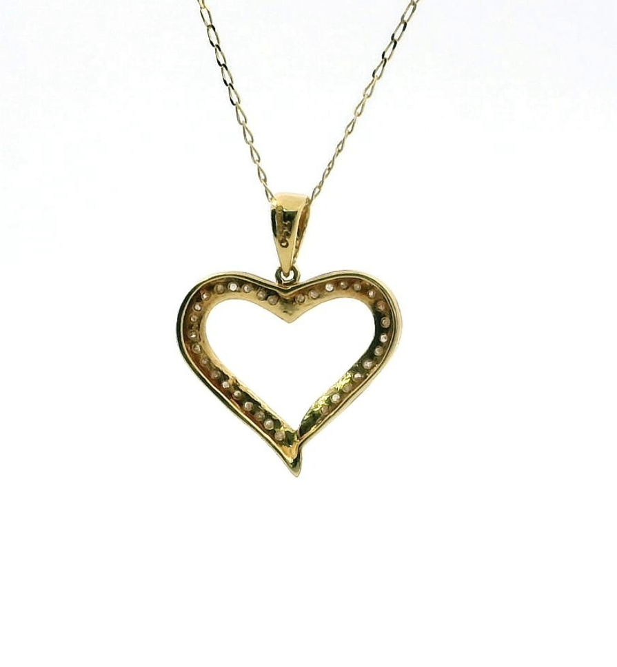 18ct Yellow Gold Necklace Diamond Stones Heart Pendant 50cm Long Hallmarked 2.3g