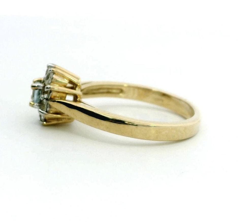 9ct Gold Aquamarine CZ Ring Size N 1/2 Hallmarked 375 Cluster 3.5g