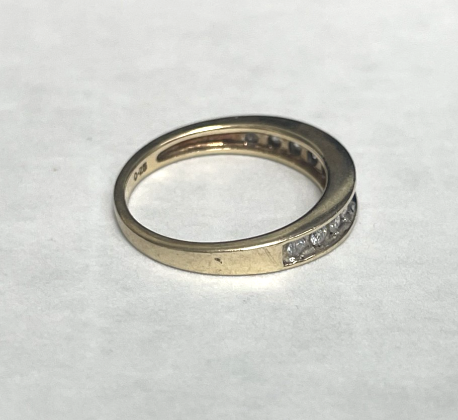 9ct Gold Ring Diamond 0.25ct Solid Gold Hallmarked Size M