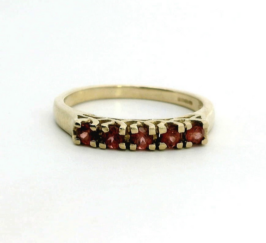 9ct Gold Cubic Zirconia Ring Size N UK Hallmarked 2006 2.3g Red Gemstones
