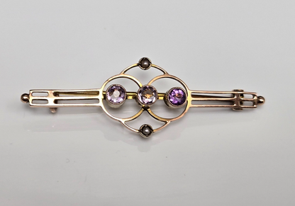 9ct Yellow Gold Victorian Brooch Amethyst and Pearl Stones Hallmarked