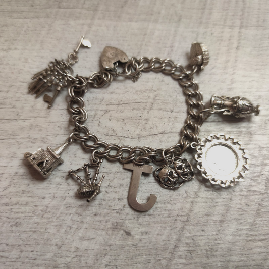 925 Sterling Silver Charm Bracelet 9 Charms 22.5cm Stamped Heart Padlock Link