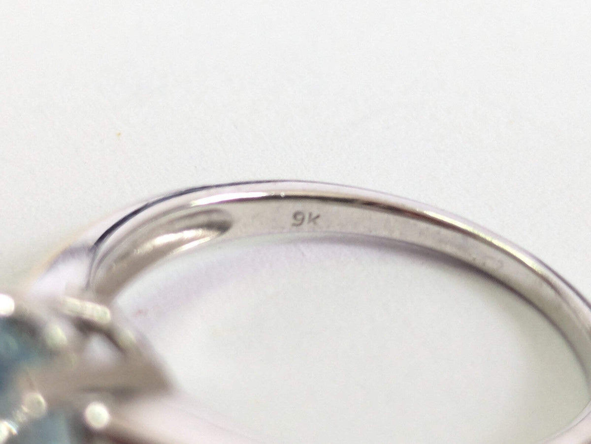 9ct White Gold Ring Oval Blue Topaz Solitaire Size Q 1/2 3.8g Hallmarked
