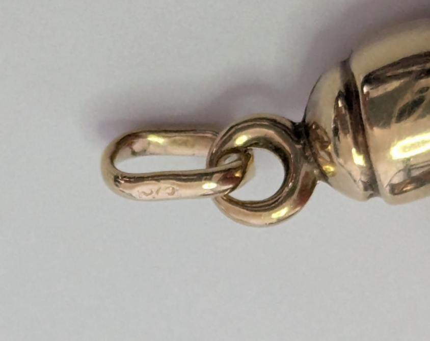 9ct Yellow Gold Horn Pendant Charm 375 Stamped Size 28mm x 7mm 0.5g