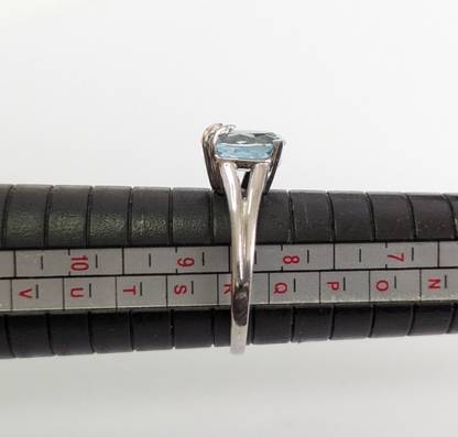 9ct White Gold Ring Oval Blue Topaz Solitaire Size Q 1/2 3.8g Hallmarked