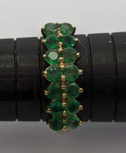 9ct Gold Ring Emerald Green 14x Hallmarked Size Q 2.5g