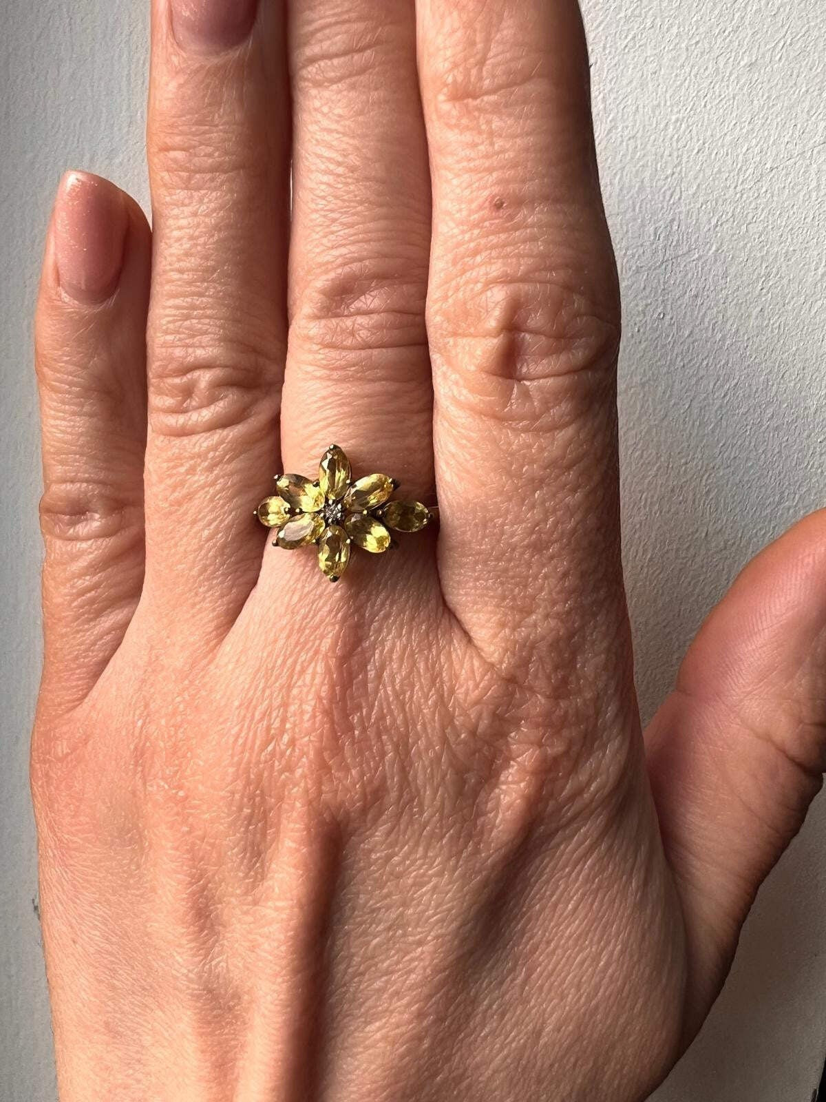 Apatite Diamond Ring 9ct Yellow Gold Size R 1/2 Hallmarked Cocktail 2.3g