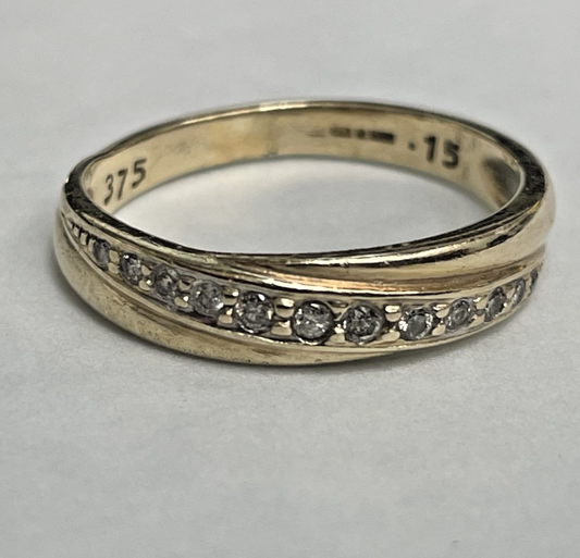 9ct Gold Ring Diamond 0.15ct Crossover Band Hallmark Size N 2.6g