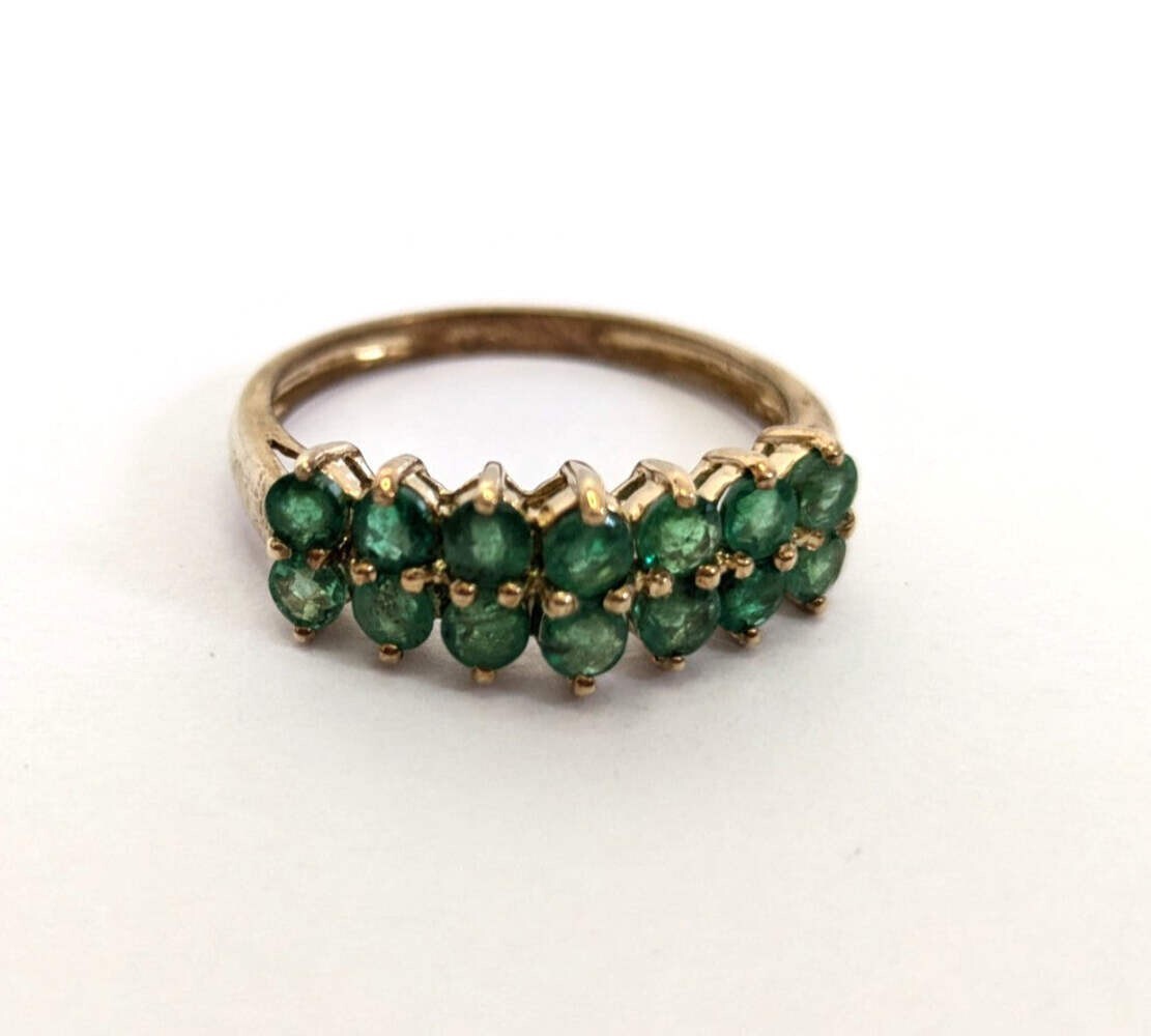 9ct Gold Ring Emerald Green 14x Hallmarked Size Q 2.5g
