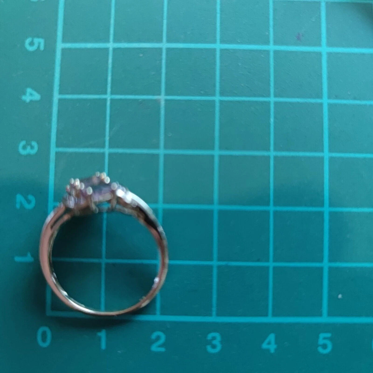 9ct Gold Ring Quartz and Diamond Stones Size S 2012 Hallmarked 2.7g
