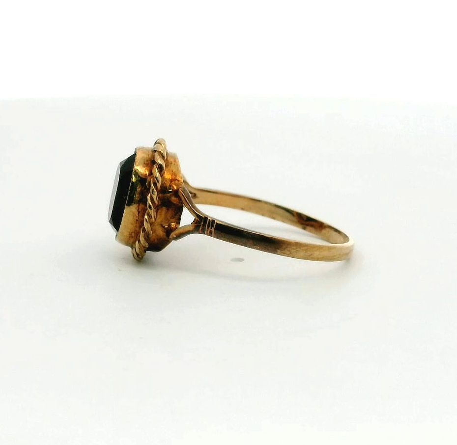 9ct Gold Ring Amethyst Purple Vintage Solitaire Hallmark Size R