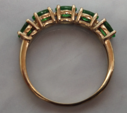 9ct Gold Green Diopside Ring Size R Five-Stone Prong Setting 2.1g