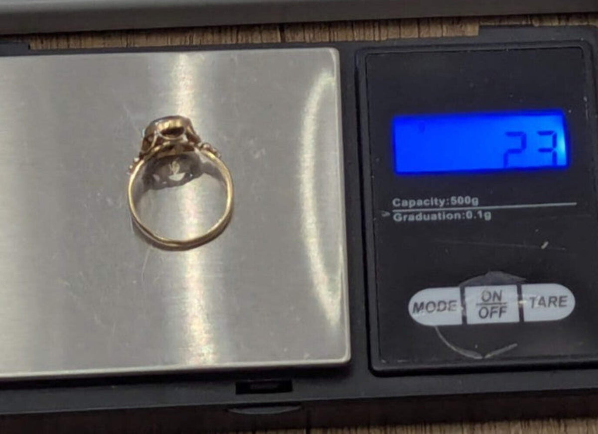 9ct Gold Ring Quartz Oval Cut Hallmark Size K 1/2
