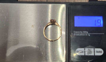 9ct Gold Ring Quartz Solitaire Hallmarked Size N 1.9g