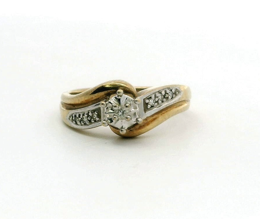 9ct Gold Ring Diamond 7x Size M Hallmarked 3.1g