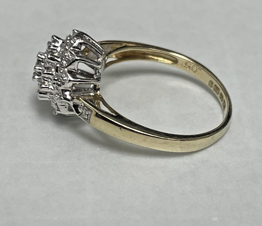 9ct Gold Ring Diamond 0.05ct Solid Band Metal Hallmark Size L