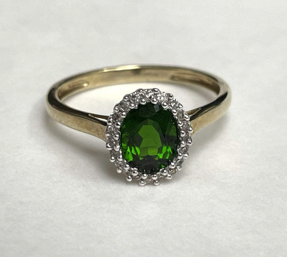9ct Gold Ring Diopside and Diamonds Hallmarked Size S