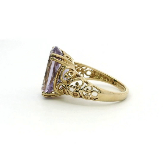 9ct Gold Ring Amethyst Stone Hallmark Size O 4.7g Prong Setting Ornate Design