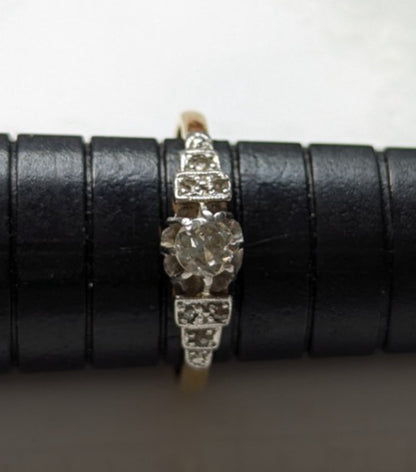 18ct Gold Ring Diamond Platinum Hallmark Size L 1.9g